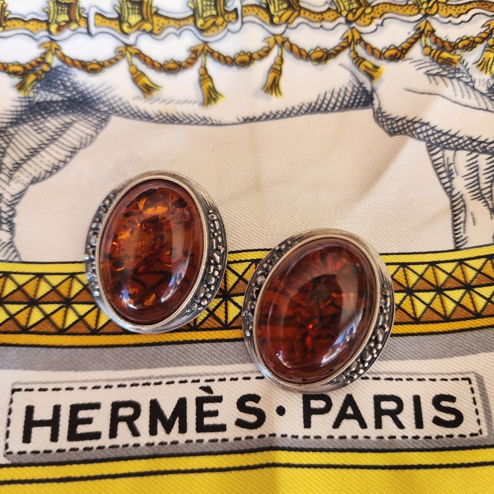Stunning AUTHENTIC AMBER and Sterling Silver
